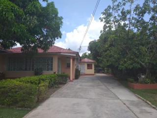 5 bed House For Sale in Sundown Crescent, Kingston / St. Andrew, Jamaica