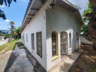 4 bed House For Sale in Sydenham, St. Catherine, Jamaica