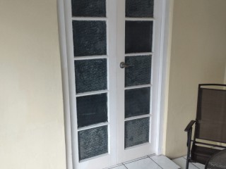 Flat For Rent in Tankerville  between Stadium n Beverly Hills, Kingston / St. Andrew Jamaica | [9]