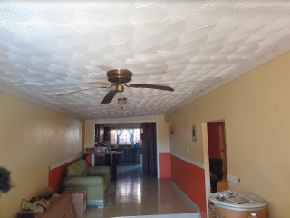 4 bed House For Sale in CAVE HILL HELLSHIRE, St. Catherine, Jamaica