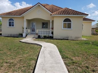 House For Sale in Denbigh, Clarendon Jamaica | [1]