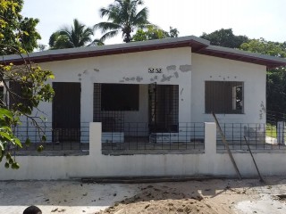 House For Sale in Bog Walk, St. Catherine Jamaica | [1]