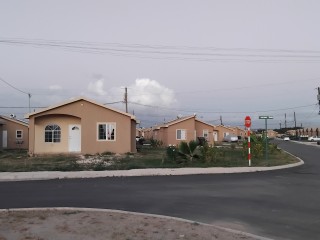 2 bed House For Rent - Pheonix Park Village 2 Greater Portmore, St. Catherine, Jamaica