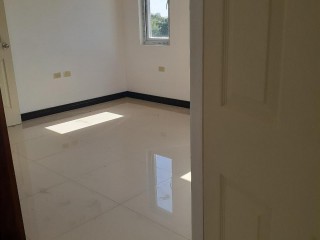 Apartment For Rent in Off Red Hills RoadOff Eastwood Park, Kingston / St. Andrew Jamaica | [4]