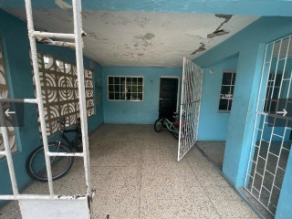 House For Sale in Off Windward Road, Kingston / St. Andrew Jamaica | [4]