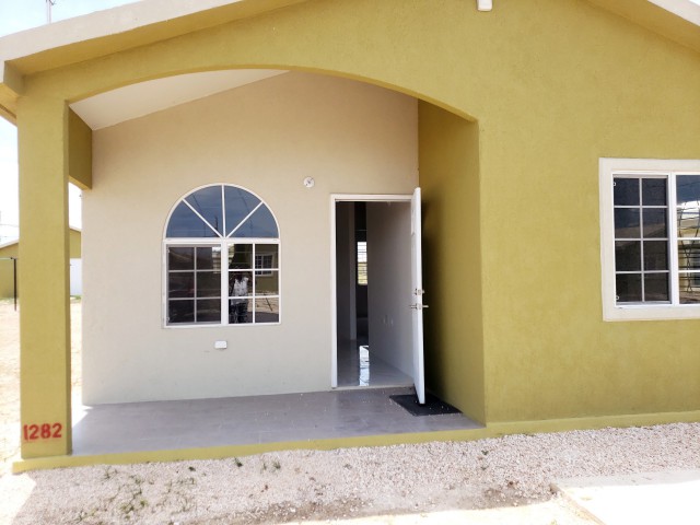 2 bed House For Rent - Phoenix Park Village Portmore, St. Catherine, Jamaica