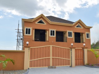 8 bed House For Sale in Plantation Heights, Kingston / St. Andrew, Jamaica
