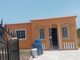Rose Road, Clarendon, Jamaica - House for Lease/rental