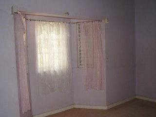 House For Sale in Smokey Vale, Kingston / St. Andrew Jamaica | [12]