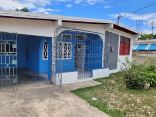 3 bed House For Sale in Spanish Town, St. Catherine, Jamaica
Under Offer