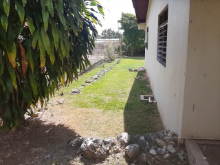 House For Sale in Kingston 19, Kingston / St. Andrew Jamaica | [11]