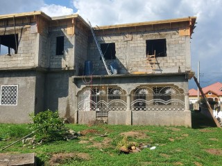 8 bed House For Sale in Chenniston Drive, St. Catherine, Jamaica