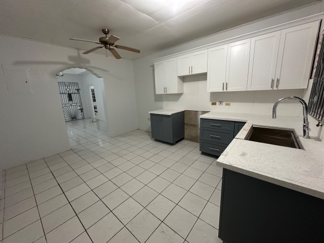 House For Rent in May Pen, Clarendon Jamaica | [4]