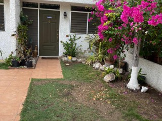 2 bed Townhouse For Rent - Abbeydale Court, Kingston / St. Andrew, Jamaica
