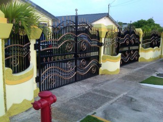 House For Sale in Old Harbour, St. Catherine Jamaica | [14]