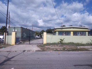 6 bed House For Sale in Bay farm, Kingston / St. Andrew, Jamaica