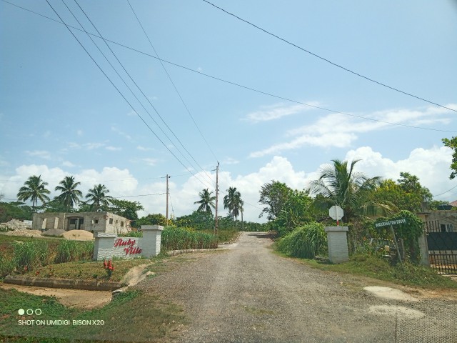 Residential lot For Sale in Linstead, St. Catherine Jamaica | [1]