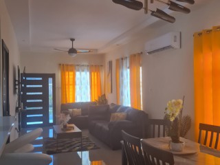 2 bed House For Sale – Pyramid Point, St. Ann, Jamaica