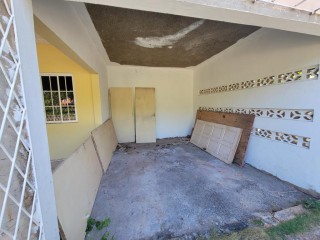 2 bed House For Sale in Kitson Town, St. Catherine, Jamaica