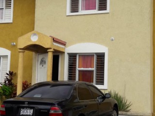 Townhouse For Sale in Union Estate, St. Catherine Jamaica | [1]
