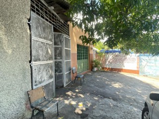 Commercial building For Sale in OFF LYNDHURST ROAD, Kingston / St. Andrew, Jamaica