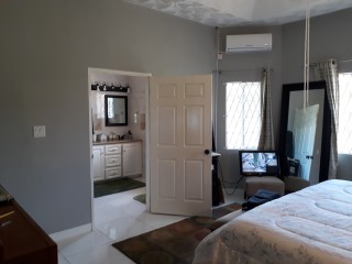 House For Sale in Santa Cruz, St. Elizabeth Jamaica | [12]