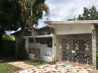 4 bed House For Sale in Fairview Avenue, Kingston / St. Andrew, Jamaica