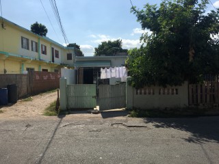 3 bed House For Sale in Spanish Town, St. Catherine, Jamaica