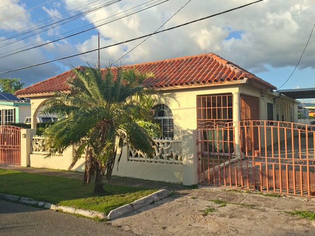 4 bed House For Sale - Bridgeport PO, St. Catherine, Jamaica