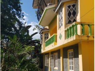 6 bed House For Sale in Glengoffe, St. Catherine, Jamaica