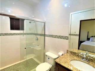 Apartment For Rent in CHARLEMONT   KINGSTON 6, Kingston / St. Andrew Jamaica | [1]