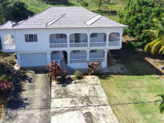 4 bed House For Sale in Santa Cruz, St. Elizabeth, Jamaica