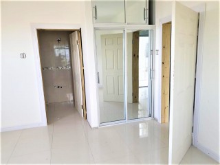 2 bed Apartment For Sale in RED HILLS, Kingston / St. Andrew, Jamaica