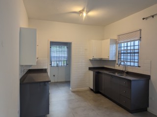 Flat For Rent in Mona Heights, Kingston / St. Andrew Jamaica | [1]