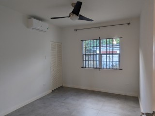 Flat For Rent in Mona Heights, Kingston / St. Andrew Jamaica | [2]