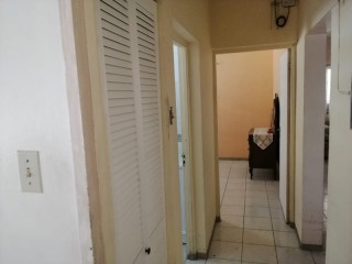 4 bed House For Sale in Queensborough Kingston 19 St Andrew, Kingston / St. Andrew, Jamaica