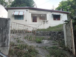 House For Sale in Phillips Avenue, St. Thomas Jamaica | [5]