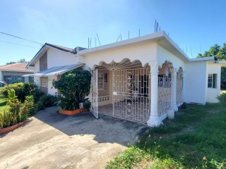 4 bed House For Sale in Homestead Park, St. Catherine, Jamaica