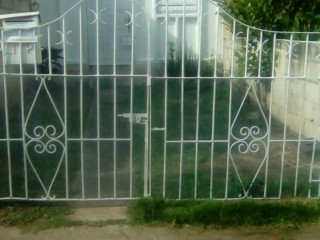 2 bed House For Rent - Duhaney Park, Kingston / St. Andrew, Jamaica