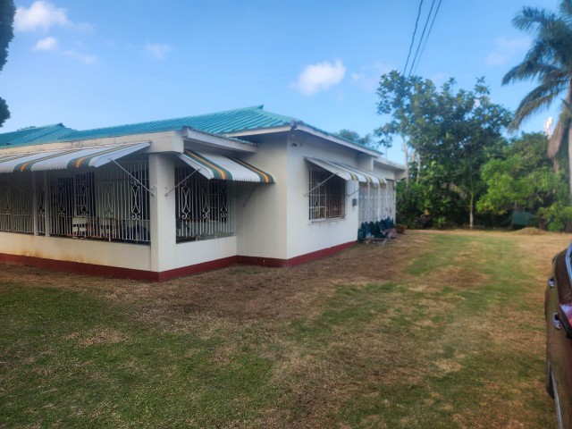 House For Sale in TOWER ISLE, St. Mary Jamaica | [2]
