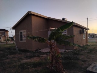 House For Rent in Pheonix Park Village 2 Greater Portmore, St. Catherine Jamaica | [11]