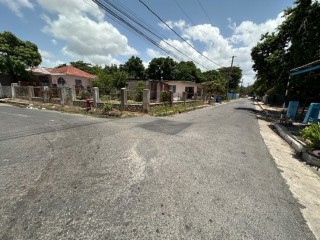 3 bed House For Sale in Spanish Town, St. Catherine, Jamaica