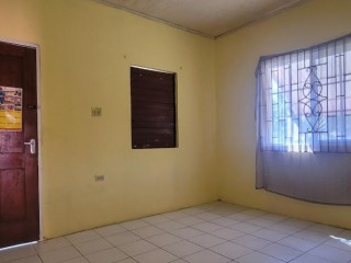 3 bed House For Sale in 8 Atkinson Drive May Pen, Clarendon, Jamaica