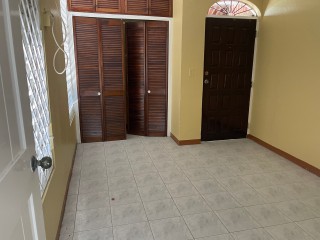 Flat For Rent in MONA, Kingston / St. Andrew Jamaica | [7]