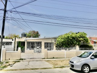 4 bed House For Sale in Edgewater, St. Catherine, Jamaica