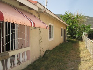 House For Sale in Palm Beach Estate Bull Bay, Kingston / St. Andrew Jamaica | [12]