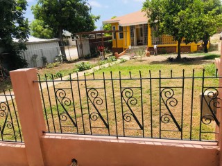 5 bed House For Sale in St Anns Bay, St. Ann, Jamaica