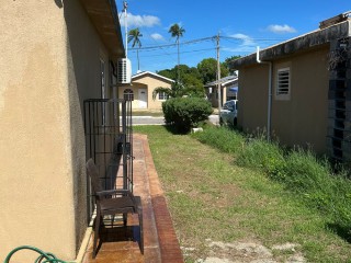 House For Sale in Phoenix Park Village, St. Catherine Jamaica | [1]