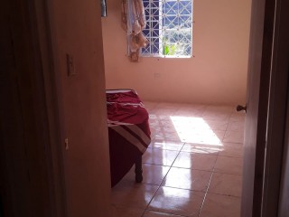 House For Rent in spaldings, Manchester Jamaica | [2]