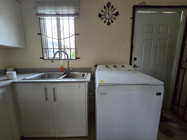 House For Rent in PHOENIX PARK VILLAGE ONE, St. Catherine Jamaica | [9]